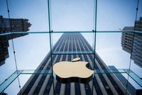 Apple đã năm thứ 8 đứng đầu bảng xếp hạng thương hiệu đắt giá nhất hành tinh của Forbes. Ảnh: AFP.