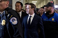 Các hãng chi triệu USD mỗi năm để bảo vệ CEO