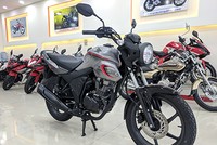 Honda CB150 Verza 2018 tại một đơn vị nhập khẩu tư nhân trên phố Âu Cơ, Quận Bình Tân. 