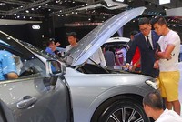 Xe Thái “đạo diễn” chợ xe nhập Việt, cuộc đua giảm giá xe hơi bắt đầu