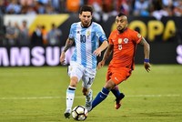Một pha bóng trong khuôn khổ giải Copa America. Ảnh: AFP.