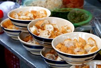 Quán cháo sau 40 năm ở Sài Gòn giá vẫn 5.000 đồng một tô