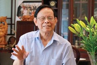 Nhà báo, PGS.TS Hồng Vinh.