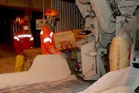 Sản lượng xi măng và clinker xuất khẩu tăng nhanh trong những năm gần đây, tỷ lệ thuận với năng lực ngày càng lớn của ngành, với hơn 72 triệu tấn xuất khẩu trong giai đoạn 2014-2017.