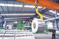 Việc Mỹ đơn phương đánh thuế nhập khẩu thép đã tác động không nhỏ đến các nước xuất khẩu sản phẩm này. Ảnh: Đức Thanh.