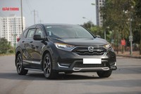 Giá xe nhập liên tục được điều chỉnh tăng chứ không giảm như mong đợi của người tiêu dùng trong nước.