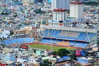 Sân vận động Chi Lăng đang trở thành dự án "treo" suốt nhiều năm qua. Ảnh: Nguyễn Đông.