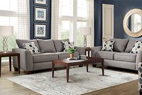 Bàn trà, bàn để cạnh sofa hay thảm là những thứ chưa phải mua ngay lập tức khi có nhà mới. Ảnh minh họa: Roomtogo. 