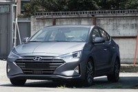 Hyundai Elantra rò rỉ ảnh trước thềm sự kiện ra mắt vào tháng 8 tới. Ảnh: Carscoops. 