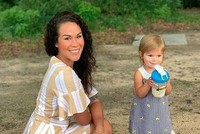 Chân dung cô nàng nổi tiếng theo cách không ngờ trên mạng xã hội.