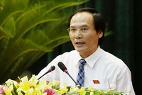 Giám đốc Sở NN&PTNT Hà Tĩnh Nguyễn Văn Việt trả lời chất vấn xung quanh những dự án nông nghiệp thua lỗ tại Hà Tĩnh.