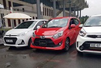 Xe Toyota Wigo sắp về Việt Nam (xe đỏ, ở giữa).