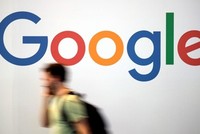Logo Google tại một hội nghị về công nghệ tại Pháp hồi tháng 5. Ảnh: Reuters