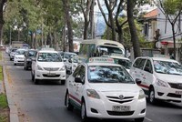 Vinasun - ông lớn taxi khu vực phía Nam đang phải đối mặt với tình trạng thua lỗ triền miên trong lĩnh vực kinh doanh chính.