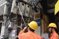 Hà Nội bắt tay vào việc xử lý hàng loạt cơ sở cho thuê phòng trọ tăng giá điện vô tội vạ với người thuê trọ (Ảnh minh họa).