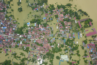 Hàng nghìn người chịu ảnh hưởng do ngập úng. Ảnh: Gia Chính.