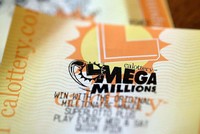 Mỗi trong số 11 nhân viên của ngân hàng Wells Fargo sẽ mang về nhà hơn 29 triệu USD trước thuế. (Nguồn: yahoo).