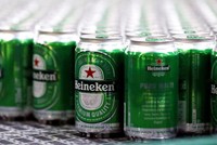 Heineken hiện chỉ chiếm 0,5% thị phần bia tại Trung Quốc. Ảnh: Reuters.