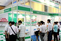 Tăng trưởng âm, cổ đông TRA lo ngại