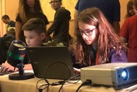 Tại đây, các cô bé, cậu bé thiếu nhi được đào tạo và tiếp cận sớm với công nghệ bảo mật, từ đó sớm có được khái niệm đa chiều về lĩnh vực này.