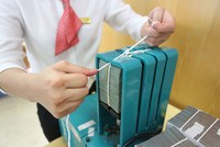 Khi chỉ tiêu tăng trưởng tín dụng đã gần cạn, các nhà băng phải đa dạng hóa hoạt động nhằm tối ưu lợi nhuận.