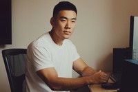 Tony Yoo đã đổ 100.000 USD vào tiền ảo. Ảnh: NYT.