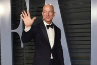 Luôn sáng tạo và dám mơ lớn là hai trong nhiều yếu tố dẫn đến thành công của Jeff Bezos.