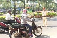 Việc sửa đổi Luật giao thông đường bộ cũng sẽ xem xét quản lý chất lượng khí thải đối với mô tô, xe máy được xem xét nhiều năm nay.