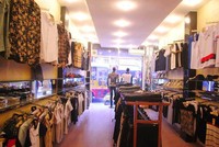 Nhân dân tệ tăng giá: Dân buôn nhập về “méo mặt”