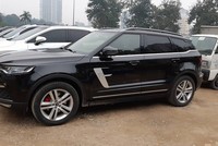 Một chiếc xế hộp Trung Quốc nhái thương hiệu xe hạng sang bán tại Việt Nam..