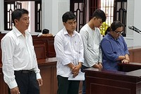 Các bị cáo tại tòa. Ảnh: Phúc Hưng.