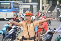 Lực lượng Cảnh sát giao thông sẽ thực hiện phân luồng và hạn chế giao thông trên địa bàn Hà Nội theo khung giờ, từ ngày 10/9 - 14/9.