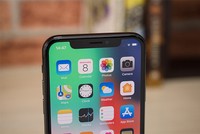 Cả ba mẫu iPhone ra mắt năm 2018 đều dùng màn hình "tai thỏ". 