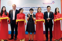 Lễ ra mắt dự án “Sáng kiến đổi mới thanh toán toàn cầu - SWIFT GPI”.