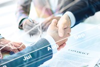 M&A với tổ chức tín dụng khác sẽ giúp các ngân hàng nhỏ vừa nâng cao được năng lực, vừa xóa được tình trạng sở hữu chéo.