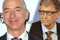 Hiện tại, khối tài sản của tỷ phú Jeff Bezos đang nhiều hơn tỷ phú Bill Gates 63 tỷ USD. (Nguồn: express.co.uk).