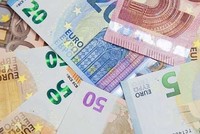 Ông Gilberto Baschiera đã ăn cắp 1 triệu Euro trong suốt 7 năm trời của những khách hàng giàu có rồi cho những người nghèo vay. (Nguồn: Daily Mail).