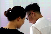 Các công ty chứng khoán lớn hiện nay đều cung cấp dịch vụ thông tin và khuyến nghị đầu tư khá cụ thể cho khách hàng.