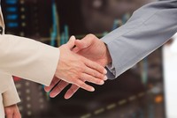 Chứng khoán là lĩnh vực hàm chứa rủi ro và kỳ vọng rất lớn.