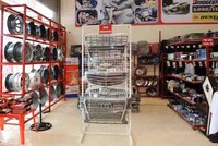 Không chỉ xâm nhập bằng xe nguyên chiếc, người Thái đang "tấn công" thị trường linh phụ kiện xe hơi, để "đấu" sản phẩm Trung Quốc tại Việt Nam.