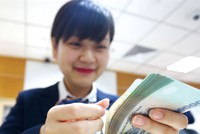 Tuy hoạt động dịch vụ tăng trưởng tích cực, nhưng nguồn thu chính của ngân hàng vẫn đến từ tín dụng.