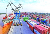 Kinh tế Việt Nam tiến gần đến mục tiêu kép