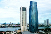 Toà nhà hành chính (hình tròn) của thành phố Đà Nẵng. Ảnh: Nguyễn Đông.