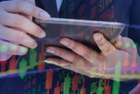 Dòng tiền kiên nhẫn đợi thời cơ 