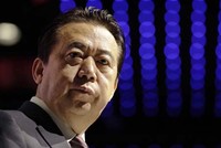 Chủ tịch Interpol Mạnh Hoành Vĩ phát biểu tại Singapore ngày 4/7/2017. Ảnh: AP.