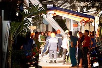 Cảnh sát điều tra tại hiện trường. Ảnh: Phạm Duy.