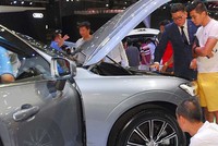 Xe Thái đổ bộ ồ ạt Việt Nam cuối năm nhằm vét khách mua mùa cao điểm.