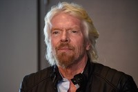 Tỷ phú Richard Branson luôn hối tiếc vì đã khiến công ty nhiều lần suýt phá sản. (Nguồn: Getty Images).