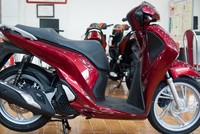 Cứ vào dịp cuối năm, dòng xe Honda SH lại bị chênh giá khá nhiều so với giá niêm yết.