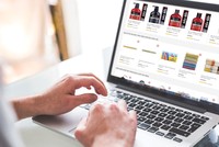 Doanh nghiệp xoay trục tăng trưởng sang bán lẻ online